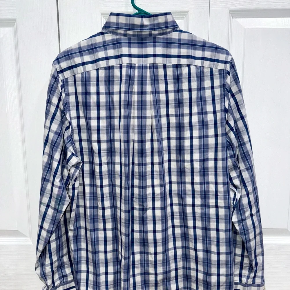 Vineyard Vines Blue and White Button Down Shirt - Picture 2 of 5